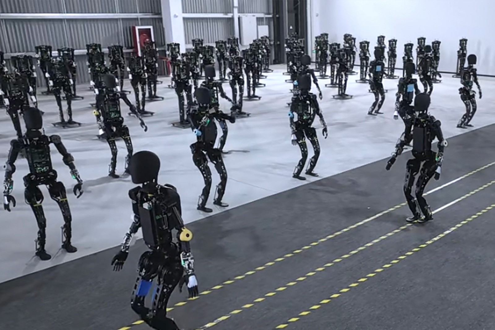 710公海线路检测中心开启通用机器人商用量产